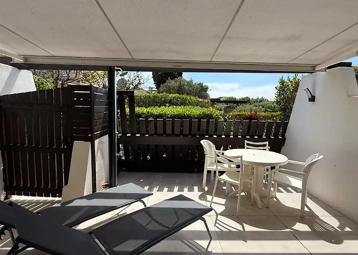 Magnifique Villa, Port Nature, Village Naturiste, 2 Pieces, 36m2, 150m De La * Agde